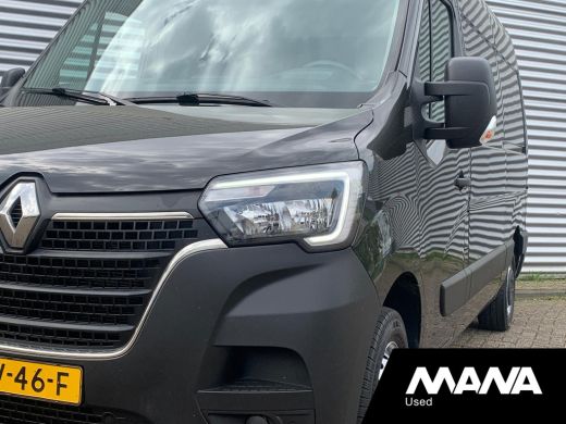Renault Master T35 2.3 dCi 135 L2H2 Airco Cruise Sensoren LED 12V Navigatie Bijrijdersbank Bluetooth NAP ActivLease financial lease