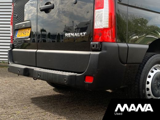 Renault Master T35 2.3 dCi 135 L2H2 Airco Cruise Sensoren LED 12V Navigatie Bijrijdersbank Bluetooth NAP ActivLease financial lease