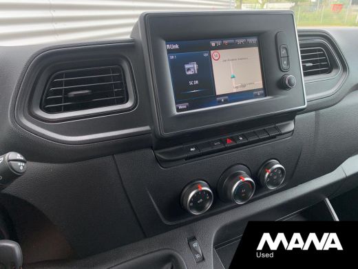 Renault Master T35 2.3 dCi 135 L2H2 Airco Cruise Sensoren LED 12V Navigatie Bijrijdersbank Bluetooth NAP ActivLease financial lease