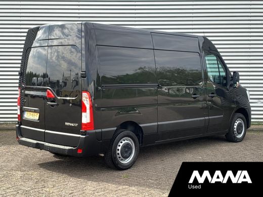Renault Master T35 2.3 dCi 135 L2H2 Airco Cruise Sensoren LED 12V Navigatie Bijrijdersbank Bluetooth NAP ActivLease financial lease