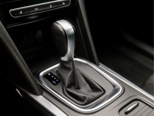 Renault Mégane Estate 1.3 TCe Limited Sport 141Pk Automaat (APPLE CARPLAY, VIRTUAL COCKPIT, NAVIGATIE, KEYLESS, STOELVE... ActivLease financial lease