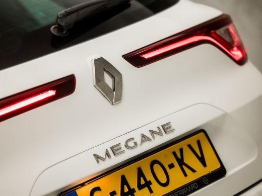 Renault Mégane Estate 1.3 TCe Limited Sport 141Pk Automaat (APPLE CARPLAY, VIRTUAL COCKPIT, NAVIGATIE, KEYLESS, STOELVE... ActivLease financial lease