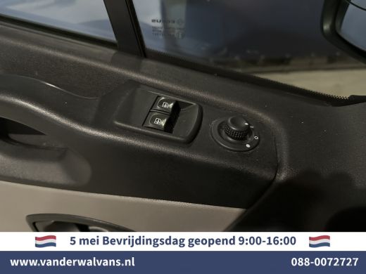 Renault Trafic 1.6 dCi 126pk L2H1 Euro6 Airco | Navigatie | Cruisecontrol | Trekhaak | Parkeersensoren Bijrijder... ActivLease financial lease
