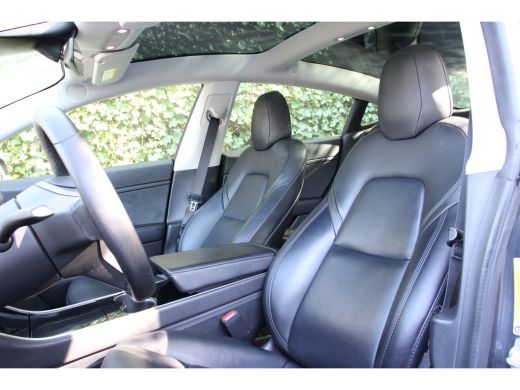 Tesla Model 3 Tesla  RWD PLUS 60kWh | PAMORAMA DAK | STOELVERWARMING | AUTOPILOT | 18'' LMV | PRACHTIGE STAAT! ActivLease financial lease