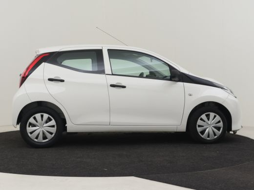 Toyota Aygo 1.0 VVT-i 73pk x-fun | 1ste eigenaar | Airco | LED dagrijverlichting | Elektrische ramen voor | B... ActivLease financial lease
