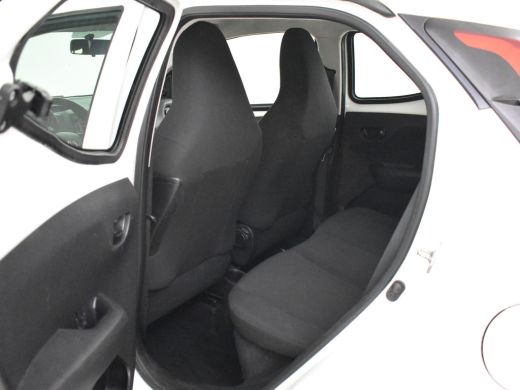 Toyota Aygo 1.0 VVT-i 73pk x-fun | 1ste eigenaar | Airco | LED dagrijverlichting | Elektrische ramen voor | B... ActivLease financial lease