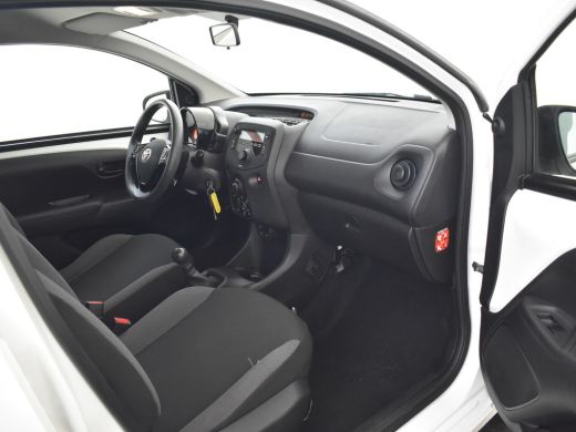 Toyota Aygo 1.0 VVT-i 73pk x-fun | 1ste eigenaar | Airco | LED dagrijverlichting | Elektrische ramen voor | B... ActivLease financial lease