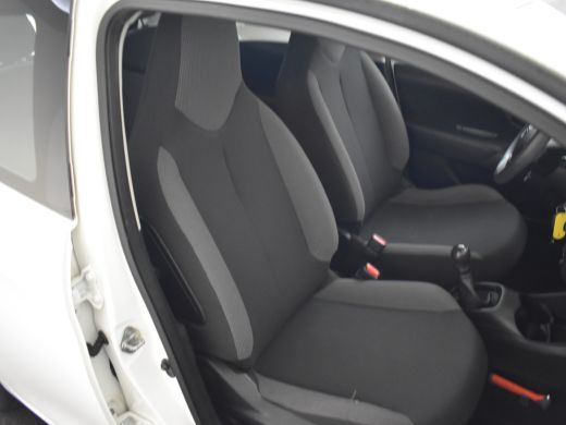 Toyota Aygo 1.0 VVT-i 73pk x-fun | 1ste eigenaar | Airco | LED dagrijverlichting | Elektrische ramen voor | B... ActivLease financial lease