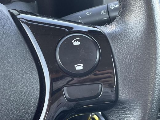 Toyota Aygo 1.0 VVT-i x-play **APPLE CARPLAY/ PARKEERCAMERA/ 36 MAANDEN GARANTIE** ActivLease financial lease