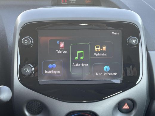 Toyota Aygo 1.0 VVT-i x-play **APPLE CARPLAY/ PARKEERCAMERA/ 36 MAANDEN GARANTIE** ActivLease financial lease