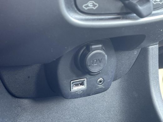 Toyota Aygo 1.0 VVT-i x-play **APPLE CARPLAY/ PARKEERCAMERA/ 36 MAANDEN GARANTIE** ActivLease financial lease