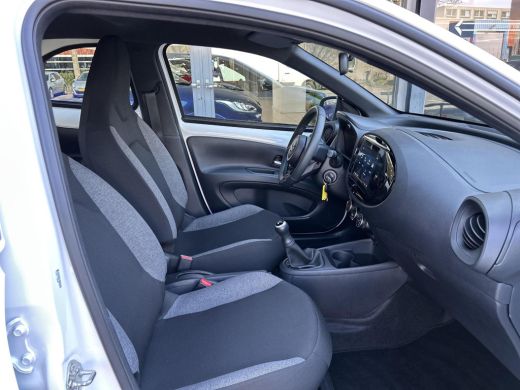 Toyota Aygo X 1.0 VVT-i MT Play ActivLease financial lease