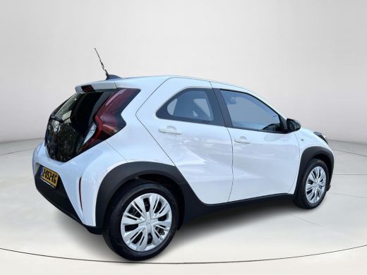 Toyota Aygo X 1.0 VVT-i MT Play ActivLease financial lease