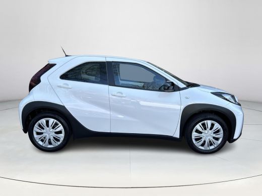 Toyota Aygo X 1.0 VVT-i MT Play ActivLease financial lease