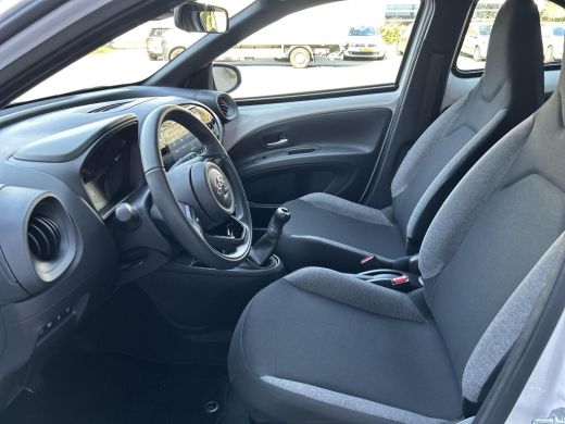Toyota Aygo X 1.0 VVT-i MT Play ActivLease financial lease