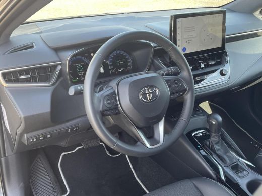 Toyota Corolla Touring Sports 2.0 High Power Hybrid First Edition **PARKEERSENSOREN/ ELEKTRONISCHE ACHTERKLEP/ GARANTIE** ActivLease financial lease