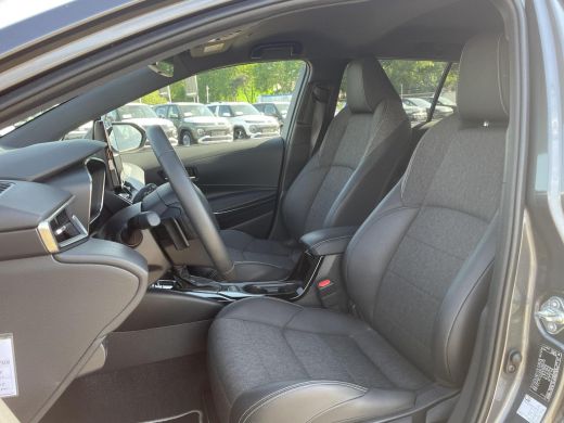 Toyota Corolla Touring Sports 2.0 High Power Hybrid First Edition **PARKEERSENSOREN/ ELEKTRONISCHE ACHTERKLEP/ GARANTIE** ActivLease financial lease