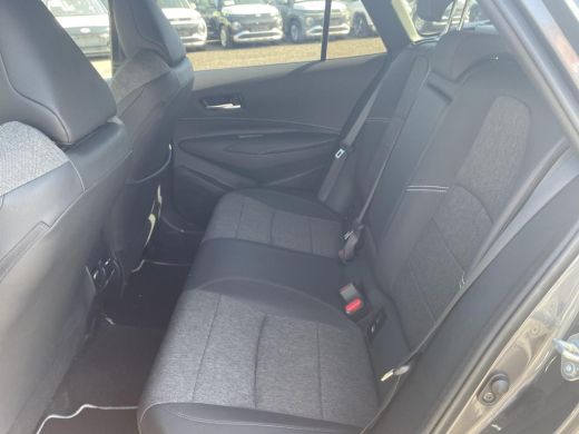 Toyota Corolla Touring Sports 2.0 High Power Hybrid First Edition **PARKEERSENSOREN/ ELEKTRONISCHE ACHTERKLEP/ GARANTIE** ActivLease financial lease