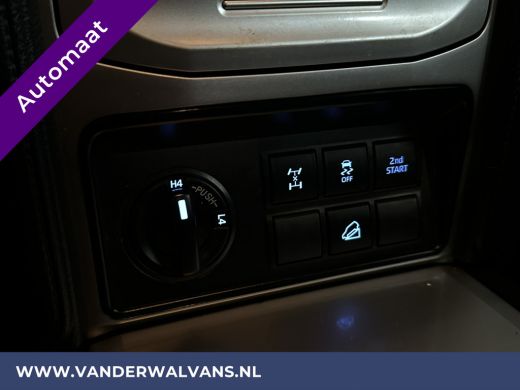 Toyota Land Cruiser 2.8 D-4D-F 177pk Automaat 3000kg Trekhaak Euro6 Airco | Camera | Navigatie | LM velgen Cruisecont... ActivLease financial lease