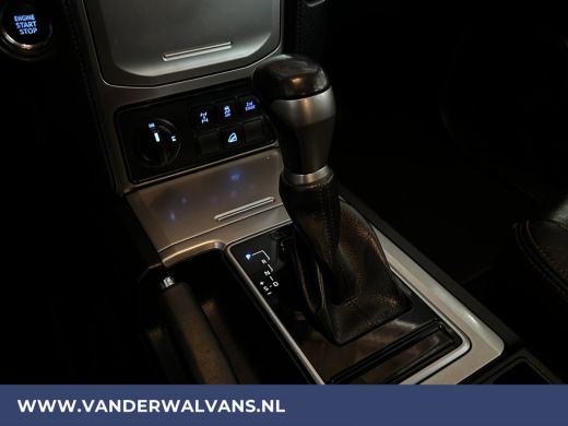 Toyota Land Cruiser 2.8 D-4D-F 177pk Automaat 3000kg Trekhaak Euro6 Airco | Camera | Navigatie | LM velgen Cruisecont... ActivLease financial lease