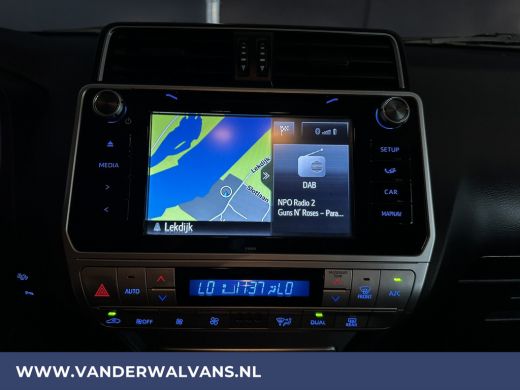 Toyota Land Cruiser 2.8 D-4D-F 177pk Automaat 3000kg Trekhaak Euro6 Airco | Camera | Navigatie | LM velgen Cruisecont... ActivLease financial lease