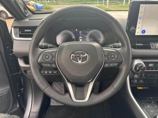 Toyota RAV4 2.5 Plug-in Hybrid AWD Bi-Tone Plus | 06-10141018 Voor meer informatie ActivLease financial lease