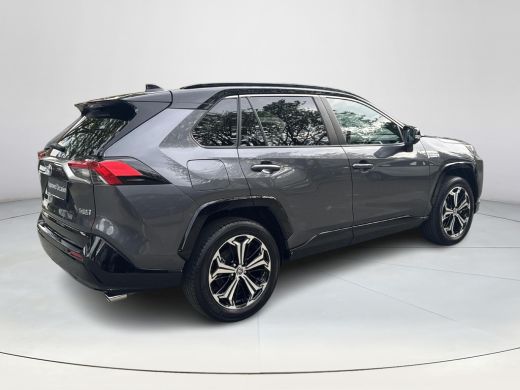Toyota RAV4 2.5 Plug-in Hybrid AWD Bi-Tone Plus | 06-10141018 Voor meer informatie ActivLease financial lease