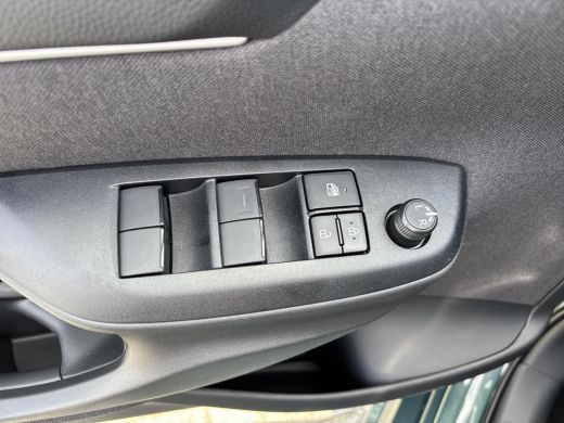 Toyota Yaris 1.5 Hybrid 115 Dynamic ActivLease financial lease