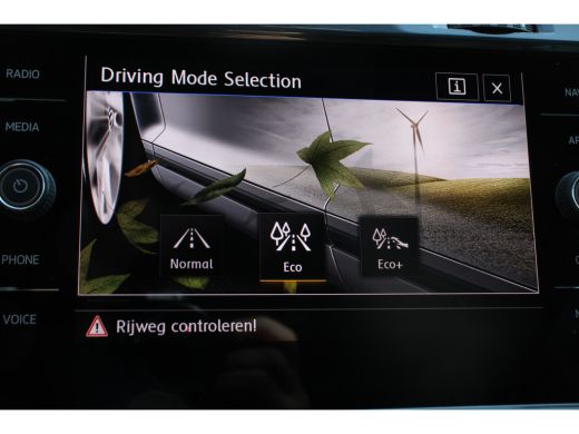 Volkswagen e-Golf Volkswagen E-DITION | ADAPTIVE CRUISE | LED KOPLAMPEN | DEALER OH! | ORIGINEEL NL! | SENSOR V+A ActivLease financial lease