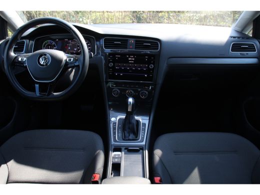 Volkswagen e-Golf Volkswagen E-DITION | ADAPTIVE CRUISE | LED KOPLAMPEN | DEALER OH! | ORIGINEEL NL! | SENSOR V+A ActivLease financial lease