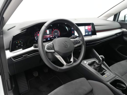 Volkswagen Golf 1.0 TSI 110pk Life Business Navigatie Memory Stoelverwarming Acc 99 ActivLease financial lease