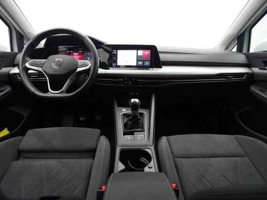 Volkswagen Golf 1.0 TSI 110pk Life Business Navigatie Memory Stoelverwarming Acc 99 ActivLease financial lease