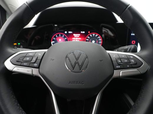Volkswagen Golf 1.0 TSI 110pk Life Business Navigatie Memory Stoelverwarming Acc 99 ActivLease financial lease