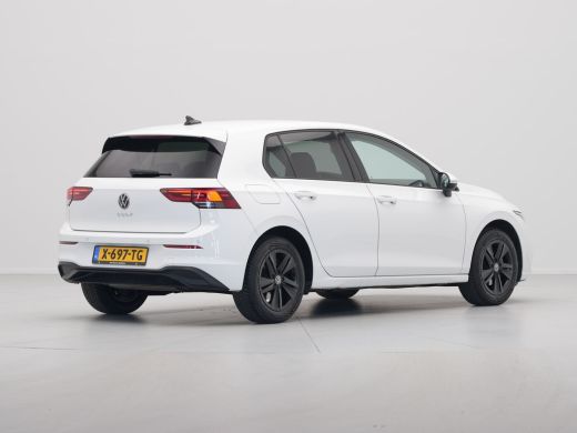 Volkswagen Golf 1.0 TSI 110pk Life Business Navigatie Memory Stoelverwarming Acc 99 ActivLease financial lease