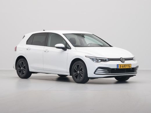 Volkswagen Golf 1.0 TSI 110pk Life Business Navigatie Memory Stoelverwarming Acc 99 ActivLease financial lease