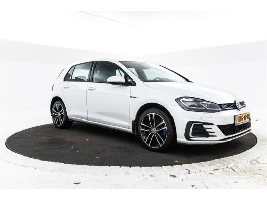 Volkswagen Golf 1.4 TSI PHEV GTE Adaptive, Apple carplay, Climate, ActivLease financial lease
