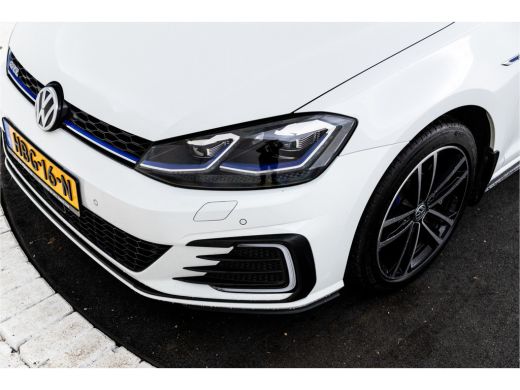 Volkswagen Golf 1.4 TSI PHEV GTE Adaptive, Apple carplay, Climate, ActivLease financial lease