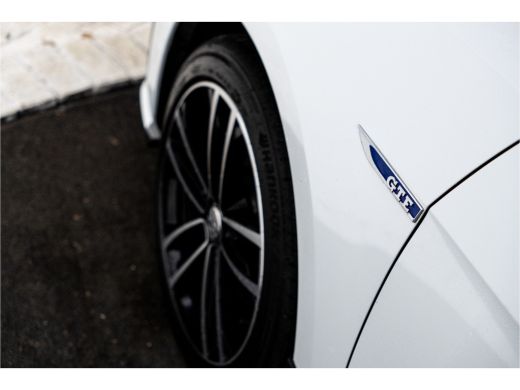 Volkswagen Golf 1.4 TSI PHEV GTE Adaptive, Apple carplay, Climate, ActivLease financial lease