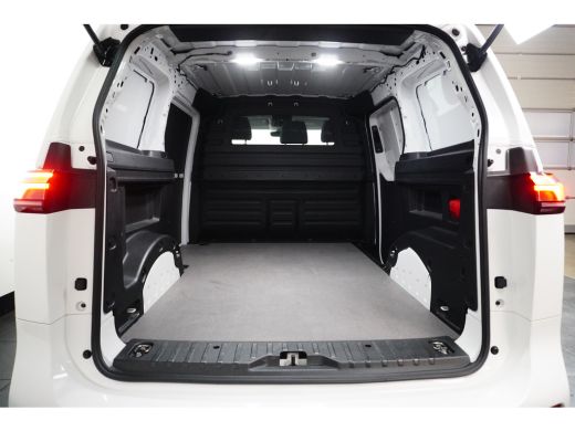 Volkswagen ID. Buzz Cargo Volkswagen 150kw PARKEERCAMERA - CRUISE CONTROL - CLIMATE CONTROL ActivLease financial lease
