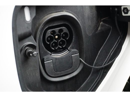 Volkswagen ID. Buzz Cargo Volkswagen 150kw PARKEERCAMERA - CRUISE CONTROL - CLIMATE CONTROL ActivLease financial lease