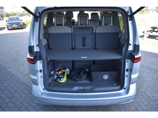 Volkswagen Multivan 1.5 eHybrid L2 Bulli Edition 4Motion TREKHAAK | CAMERA | ALL SEASONBANDEN ActivLease financial lease