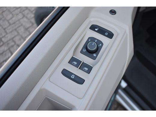 Volkswagen Multivan 1.5 eHybrid L2 Bulli Edition 4Motion TREKHAAK | CAMERA | ALL SEASONBANDEN ActivLease financial lease