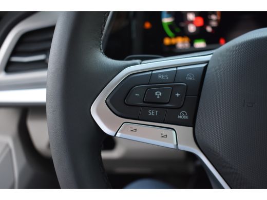 Volkswagen Multivan 1.5 eHybrid L2 Bulli Edition 4Motion TREKHAAK | CAMERA | ALL SEASONBANDEN ActivLease financial lease