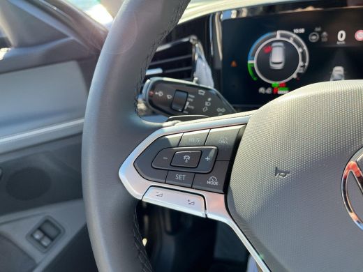 Volkswagen Passat Variant 1.5 eHybrid Business | Trekhaak | Navi | ERGO | ACC | A.cam | ActivLease financial lease