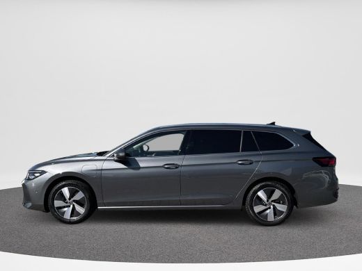 Volkswagen Passat Variant 1.5 eHybrid Business | Trekhaak | Navi | ERGO | ACC | A.cam | ActivLease financial lease