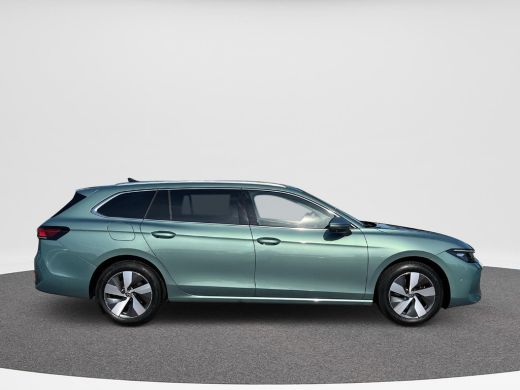Volkswagen Passat Variant 1.5 eTSI Business | Trekhaak | ERGO | 360 CAM | ACC | ActivLease financial lease