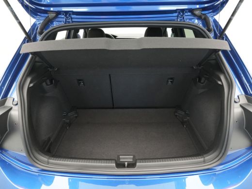 Volkswagen Polo 1.0 TSI R-Line 95 pk Led Apple Carcplay 17'' Velgen 21 ActivLease financial lease