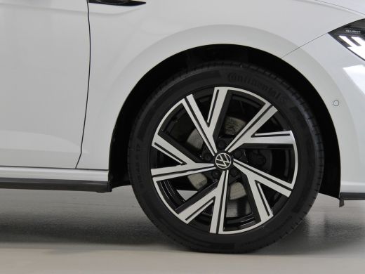 Volkswagen Polo 1.0 TSI 110pk DSG R-Line | Acc | Lane | Camera ActivLease financial lease