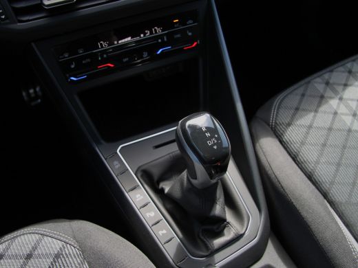 Volkswagen Polo 1.0 TSI 110pk DSG R-Line | Acc | Lane | Camera ActivLease financial lease