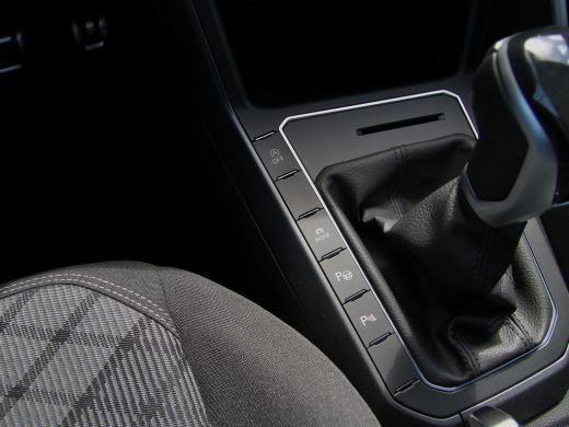 Volkswagen Polo 1.0 TSI 110pk DSG R-Line | Acc | Lane | Camera ActivLease financial lease